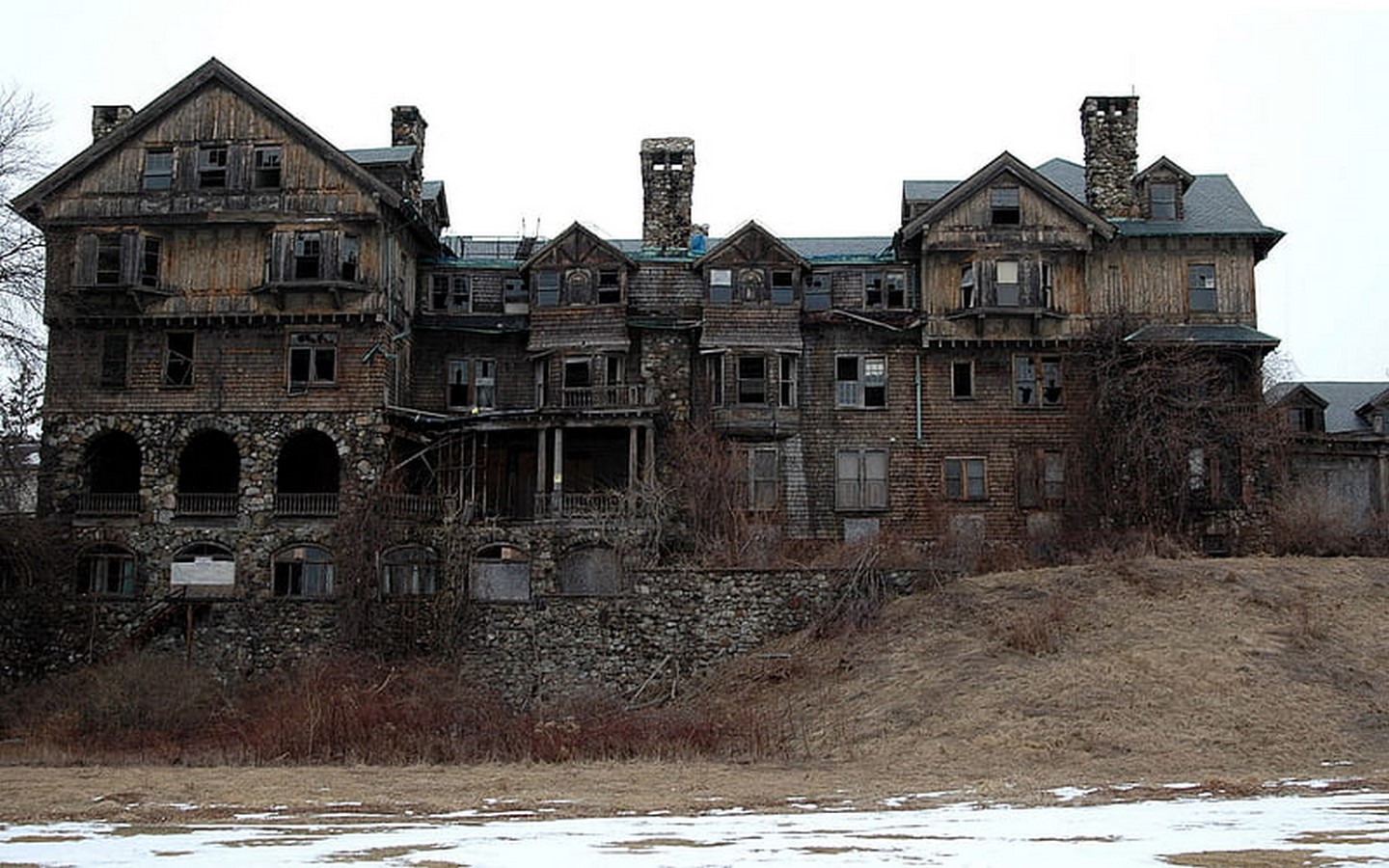 Architectural Horror Stories: Unraveling the Mysteries of Abandoned Buildings - Sheet4