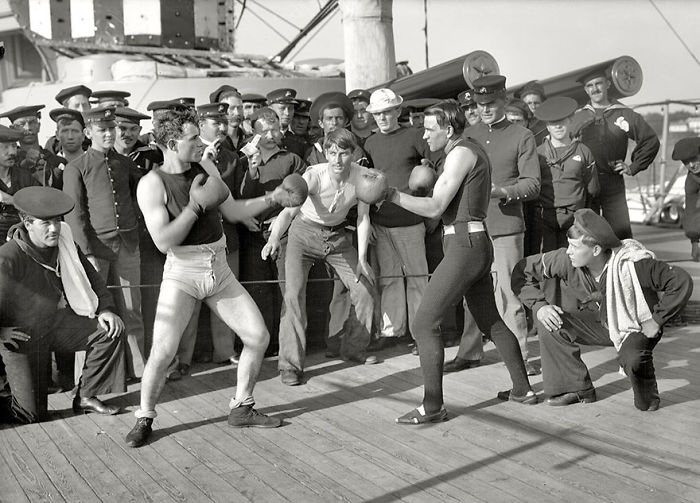 20 Rare Historic Photos That You Probably Haven't Seen Before - Boxing Match Aboard The U.S.S. New York, July 3, 1899