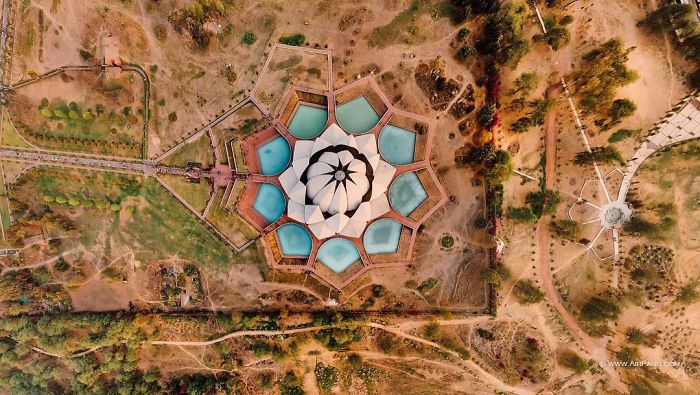 20 Great Cities Like You’ve Probably Never Seen Them Before - Lotus Temple, located in Delhi, India