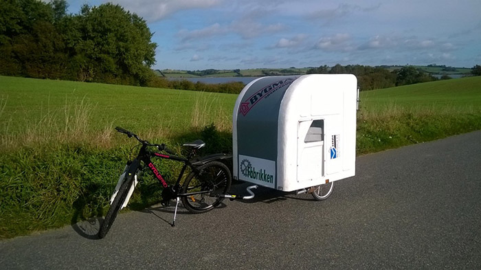 Danes Were Riding A Bicycle: The Smallest House On Wheels - Sheet5