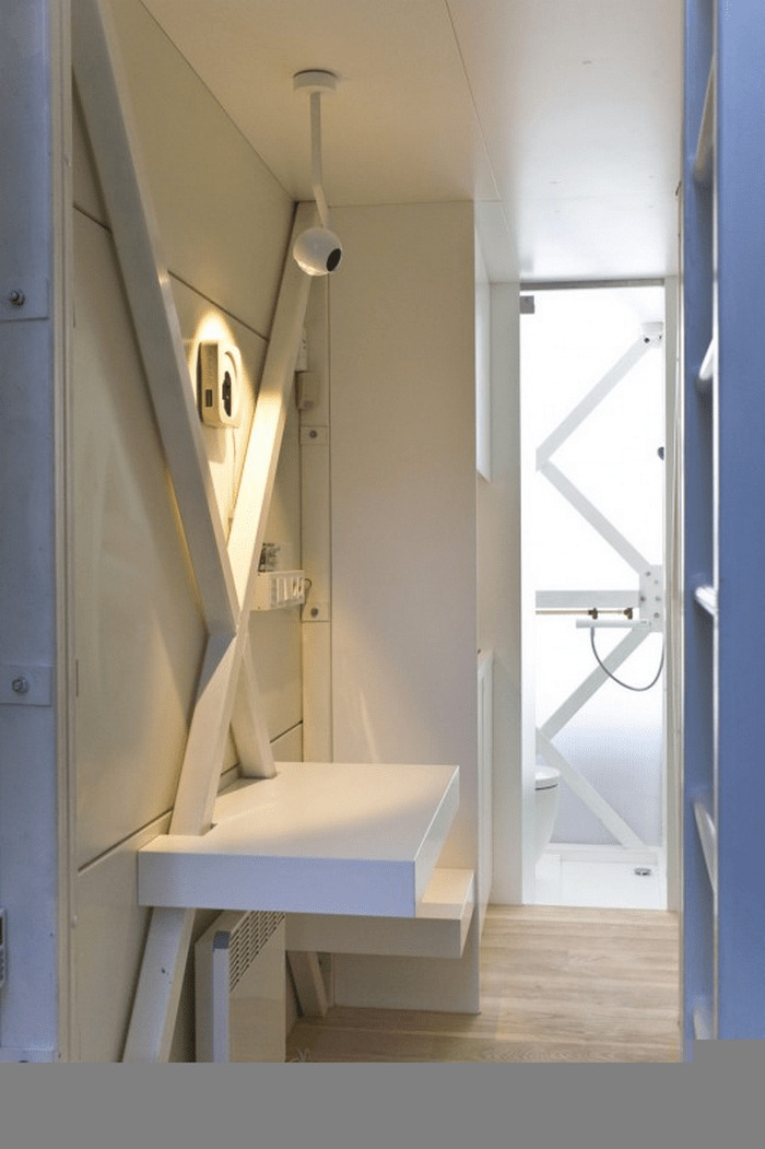 The Narrowest House In The World: Find Your Niche - Sheet8
