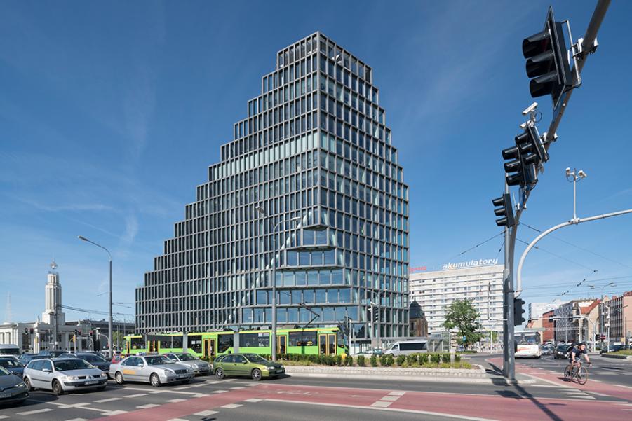An Office Building that looks radically different from every side - Sheet8