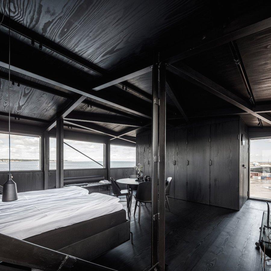 Old Port Crane Changed Into A Luxury Apartment For Fans Of Black Interiors - Sheet7