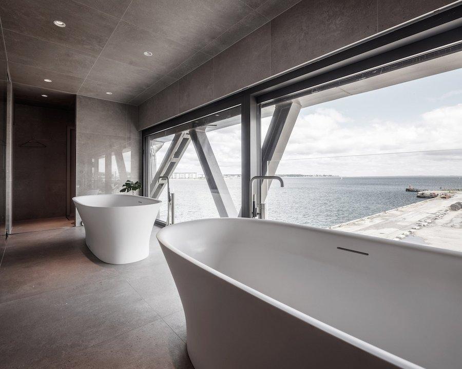 Old Port Crane Changed Into A Luxury Apartment For Fans Of Black Interiors - Sheet12