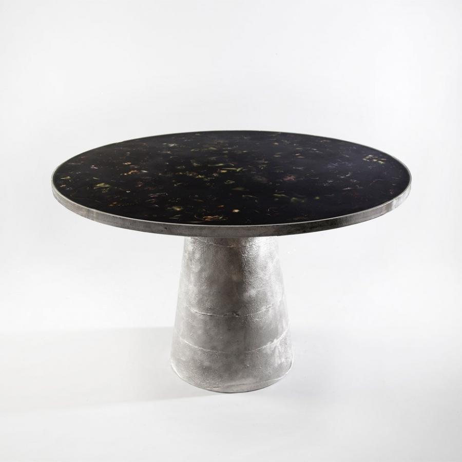 Flowers Sunk In Furniture - Marcin Rusak - Sheet4