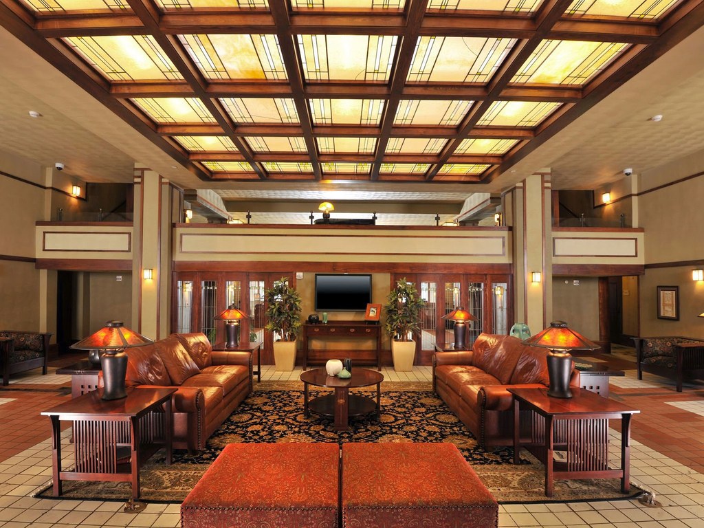 20 Best Cities for Architecture - Mason City, Iowa: Frank Lloyd Wright's Prairie School