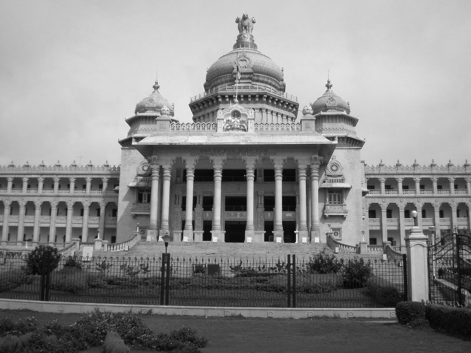 A journey of 100 years of Architecture in India | Part 01 - 1952-57 Vidhana Soudha Bangalore