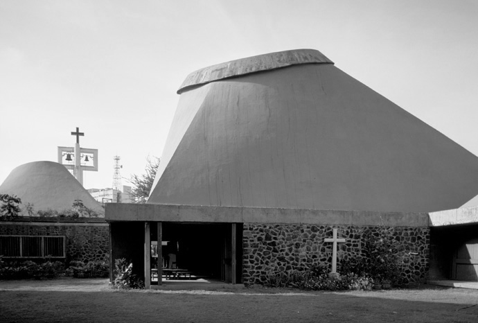 A journey of 100 years of Architecture in India | Part 02 - 1974-77 The Salvacao Church Mumbai