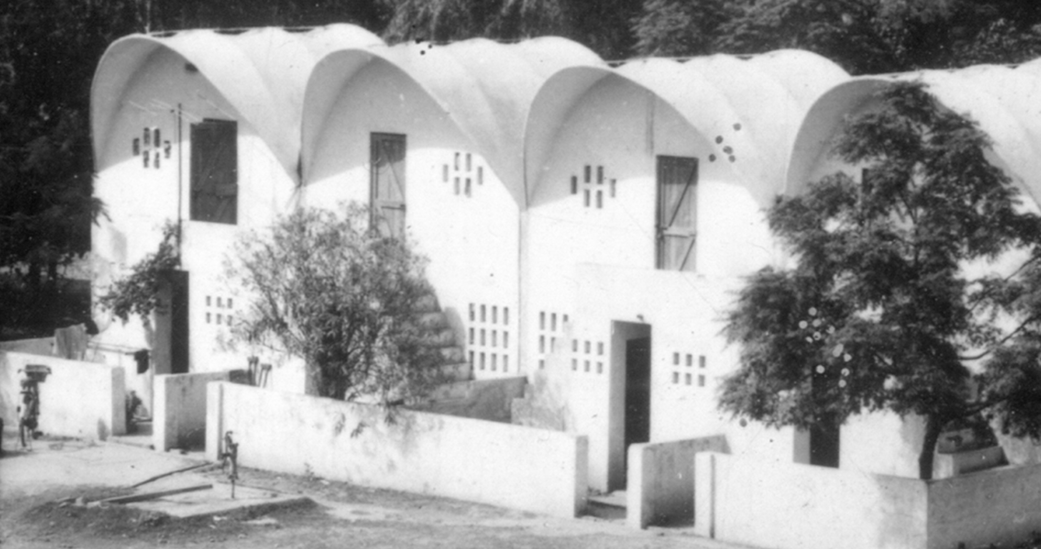 A journey of 100 years of Architecture in India | Part 03 - 1976-Low-cost-housing-New-Okhla