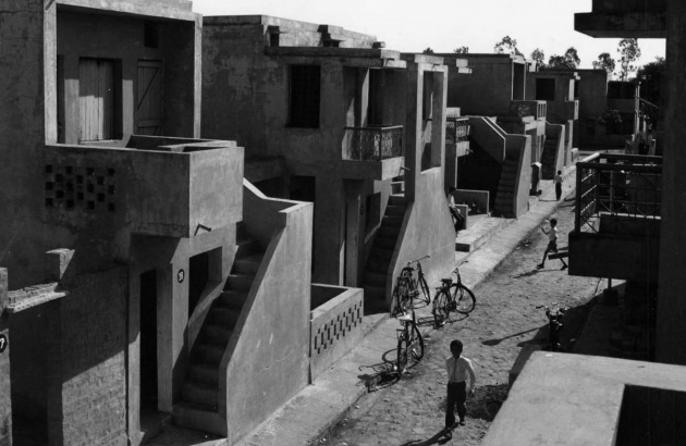 A journey of 100 years of Architecture in India | Part 03 - 1981-89 Aranya Thowship, Indore