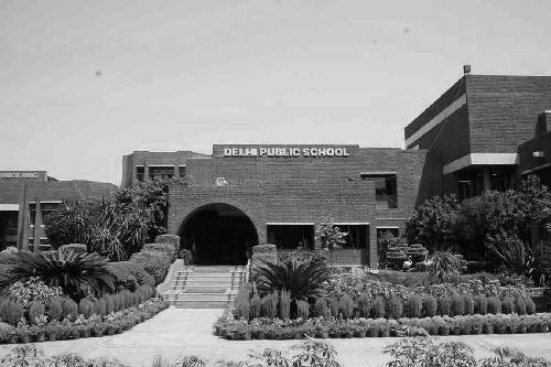 A journey of 100 years of Architecture in India | Part 03 - 1982-88 Delhi Public School, Noida
