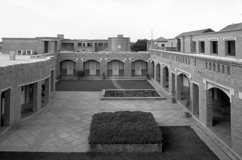 A journey of 100 years of Architecture in India | Part 04 - 1985-87 Entrepreneuship Development institute, ahmedabad