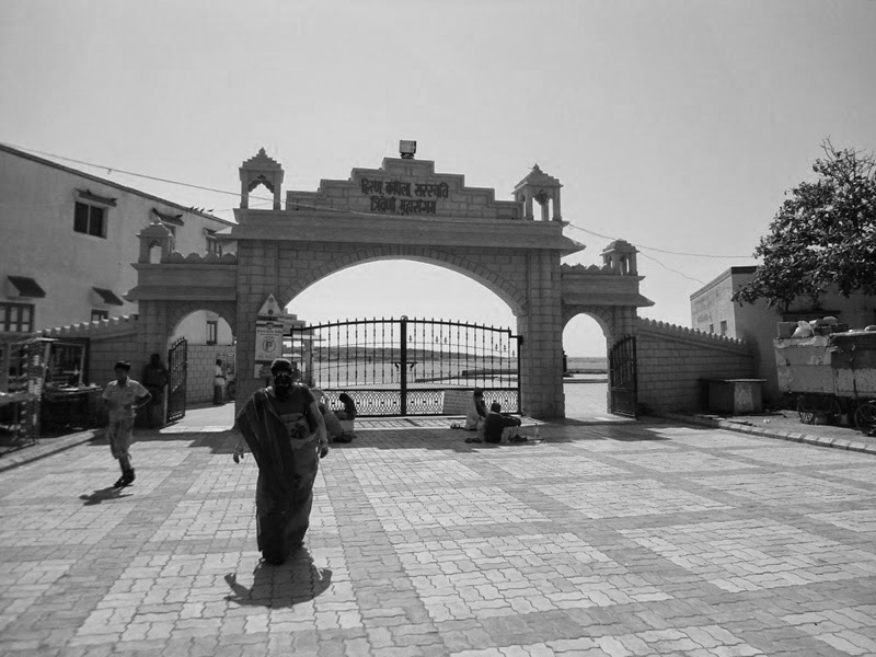 A journey of 100 years of Architecture in India | Part 04 - 1985-89 Triveni Tirath Campus, kalsar
