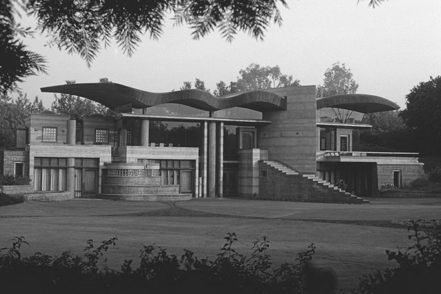 A journey of 100 years of Architecture in India | Part 04 - 1990-97 Poddar Residence, New Delhi