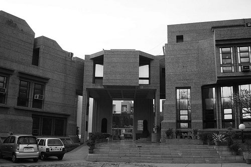 A journey of 100 years of Architecture in India | Part 04 - 1993-99-National Institute Of-fashion Techonology,New-Delhi