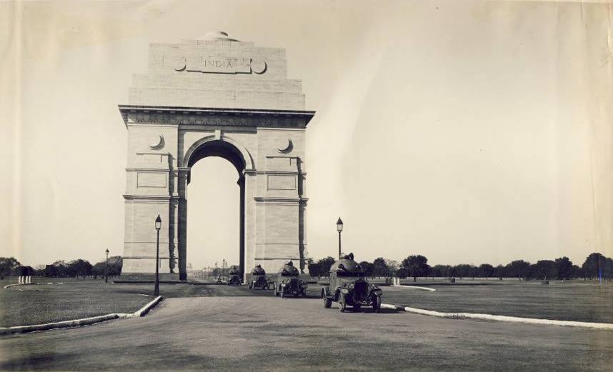 Delhi Now & Then - See how Delhi has changed through CENTURIES. This Is Amazing.! - India Gate in 1930s