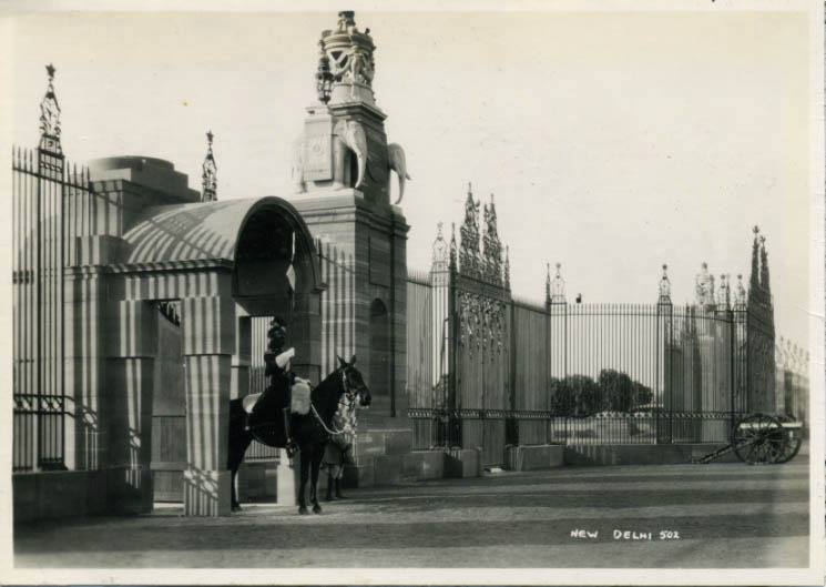 Delhi Now & Then - See how Delhi has changed through CENTURIES. This Is Amazing.! - Mounted Guard New Delhi