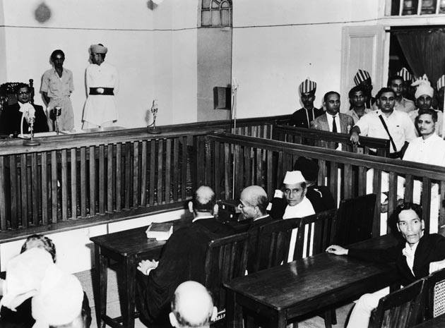 Delhi Now & Then - See how Delhi has changed through CENTURIES. This Is Amazing.! - Nathuram Vinayak Godse, bottom right, on trial for the assassination of Mahatma Gandhi in the red fort, Old Delhi, 27th May