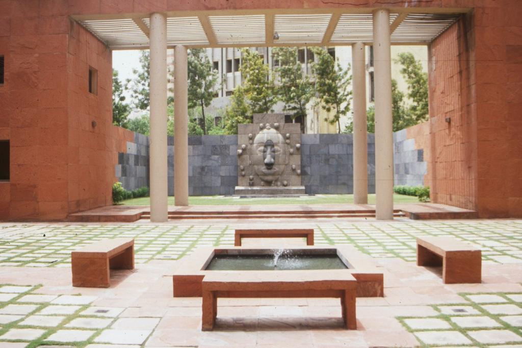 17 Offbeat Places in India Every Architect Must Visit - British Library by Charles Correa