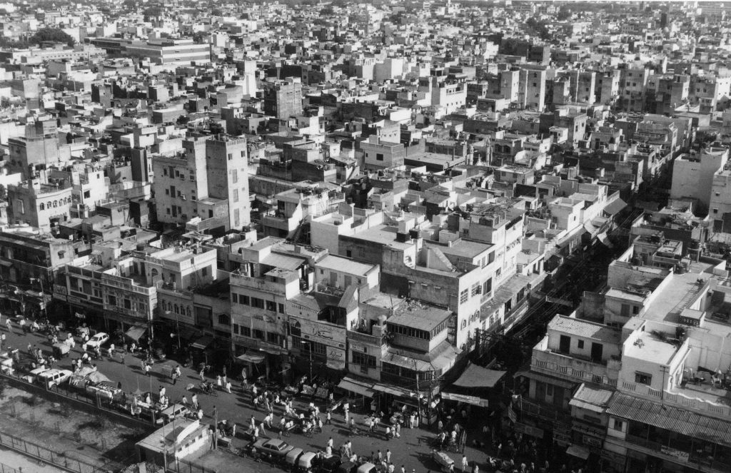 Delhi Now & Then - See how Delhi has changed through CENTURIES. This Is Amazing.! - Old Delhi. View from the top of the Jama Masjid Minaret New Delhi