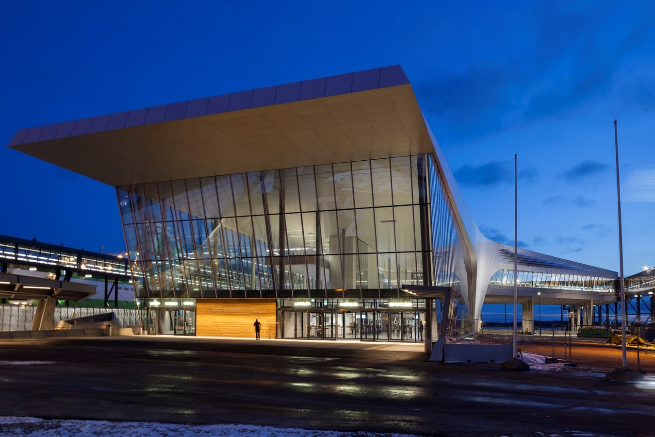 Best of 2017 - Transport Hubs Check out all the Projects here! - West Terminal 2 | PES-Architects