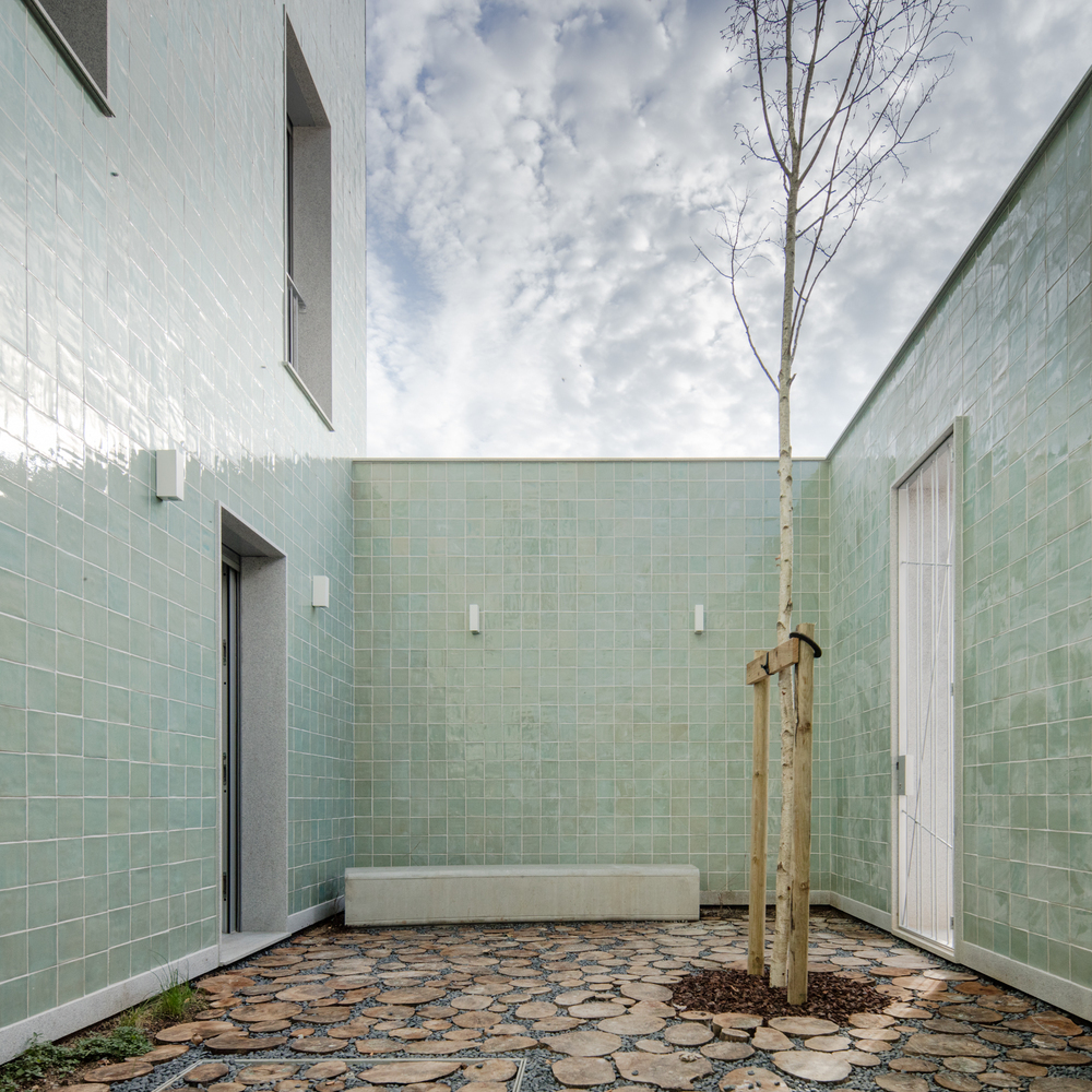 10 Different Projects That Feature the Color Green! - Casa Acreditar Porto / Atelier do cardoso arquitectos