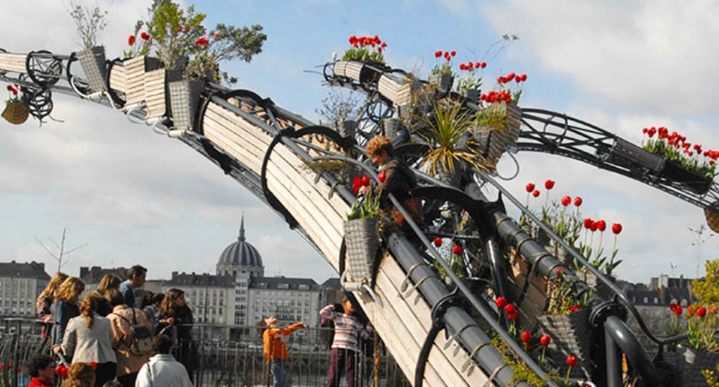 This French art collective is building the world’s largest hanging garden - Sheet3