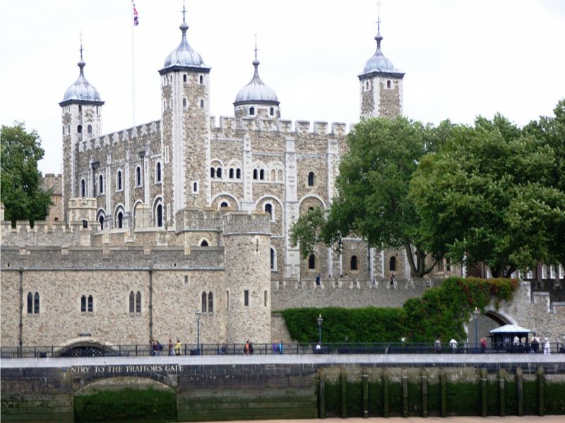 Amazing Historical Buildings shining this world with their Beautiful creativity!! - Tower of London England,London