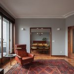 Eight home interiors furnished around statement rugs - Sheet7