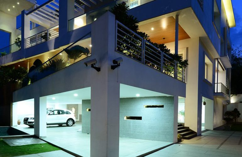 667 Manthena House By HP Lakhani Associates