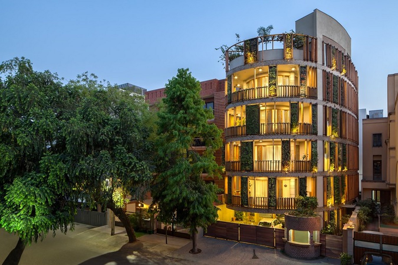 Outre House by Anagram Architects