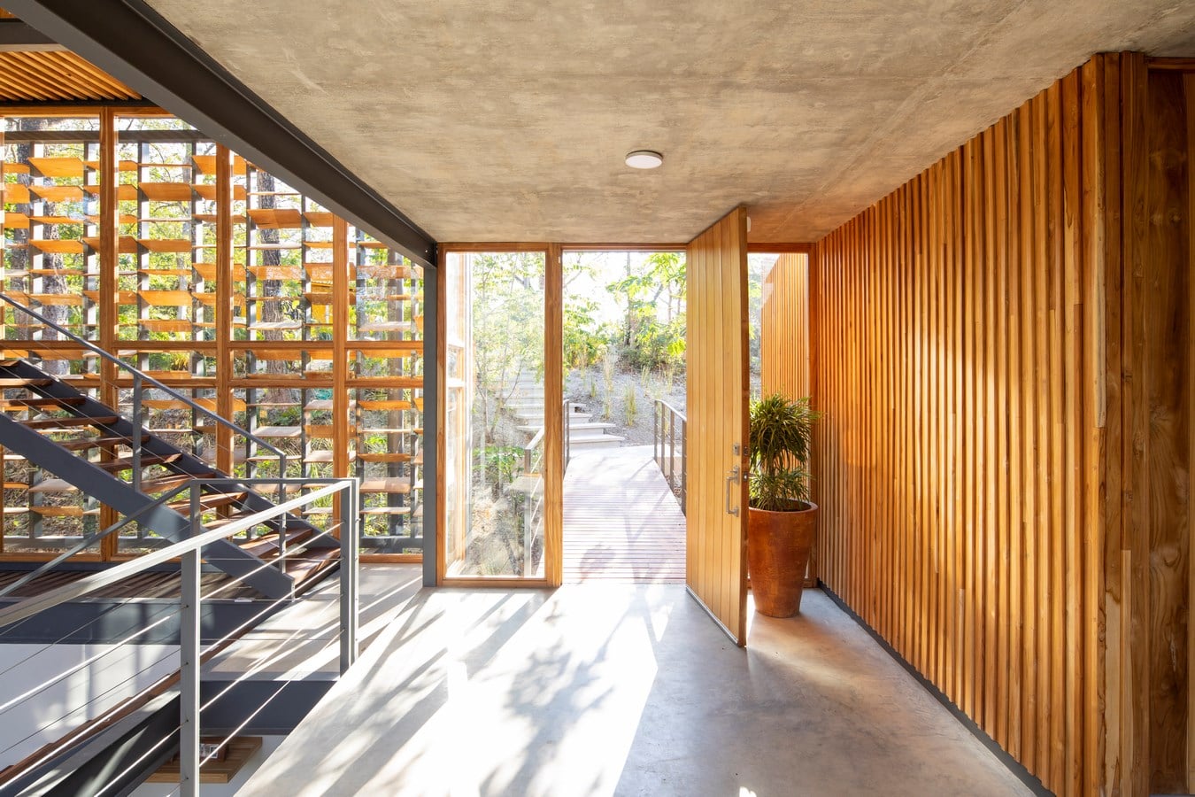 The Jungle Frame House by Studio Saxe - Sheet8