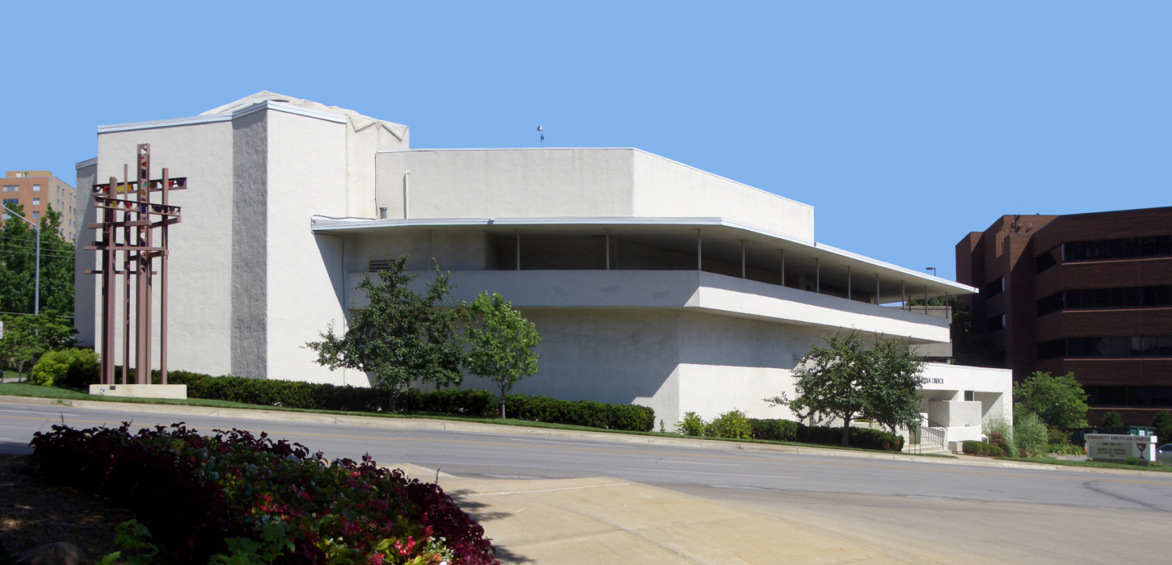 Happy 152nd Birthday Frank! 50 projects by "America’s greatest Architect" (that you can visit) - Community Christian Church (1940)