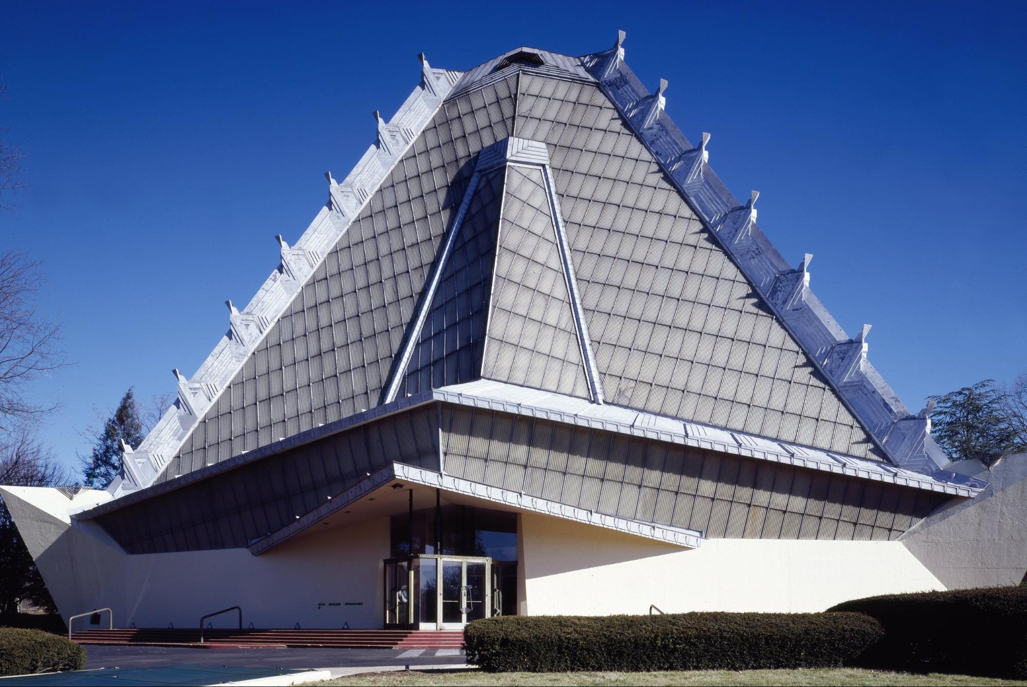 Beth Sholom Synagogue (1954)