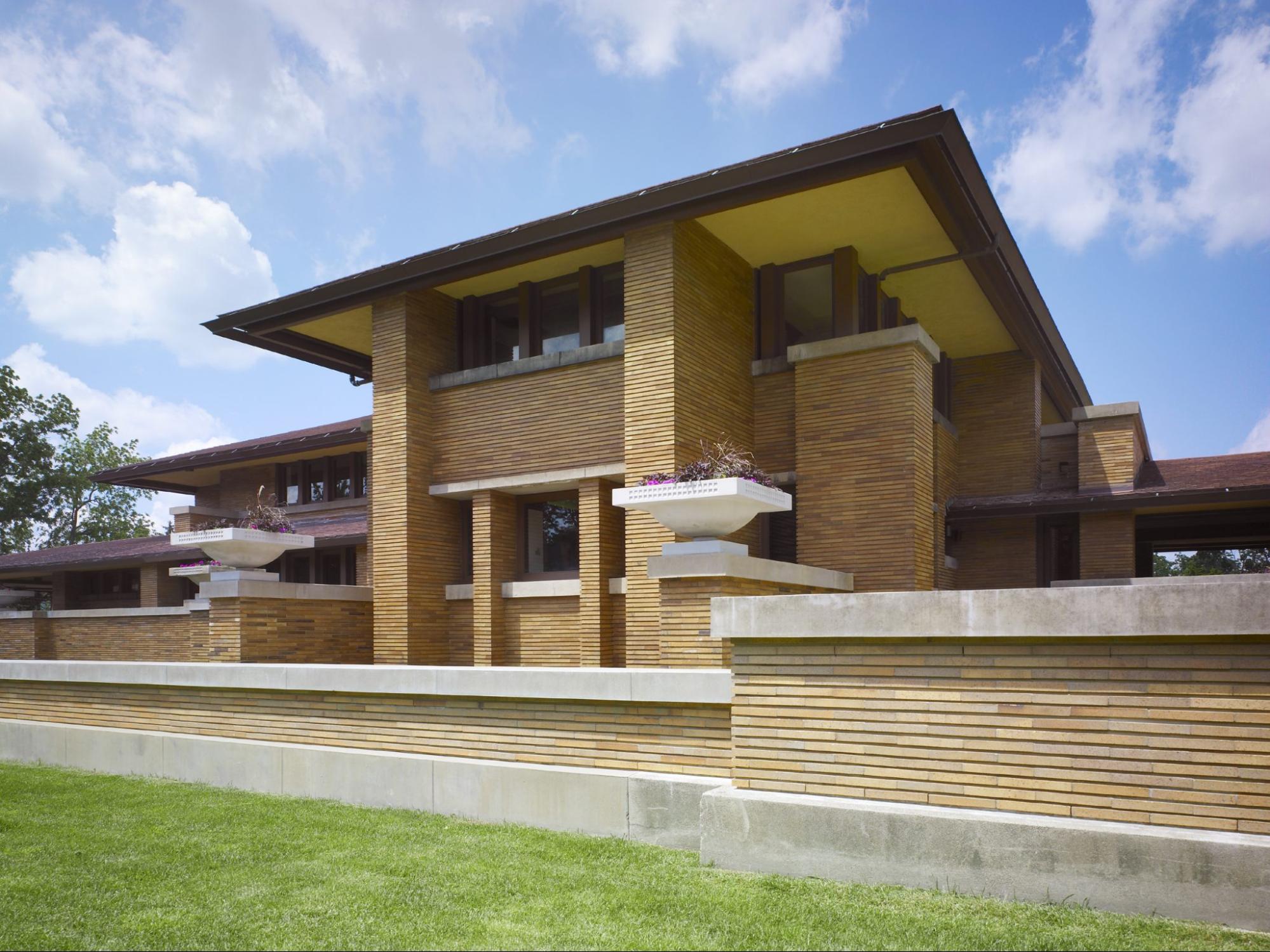 Happy 152nd Birthday Frank! 50 projects by "America’s greatest Architect" (that you can visit) - Darwin D. Martin House (1903)