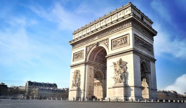 20 Buildings in Europe Every Architect must visit - Arc De Triomphe, Paris, France
