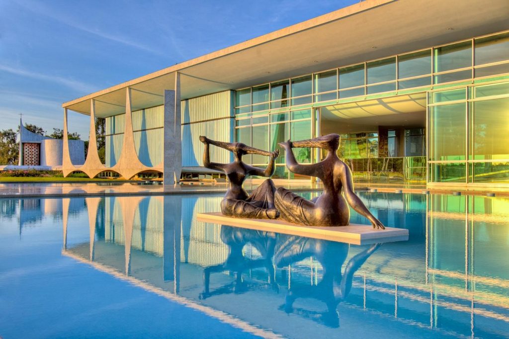 25 Works of Oscar Niemeyer Every Architect should visit - Palácio da Alvorada, Brazil