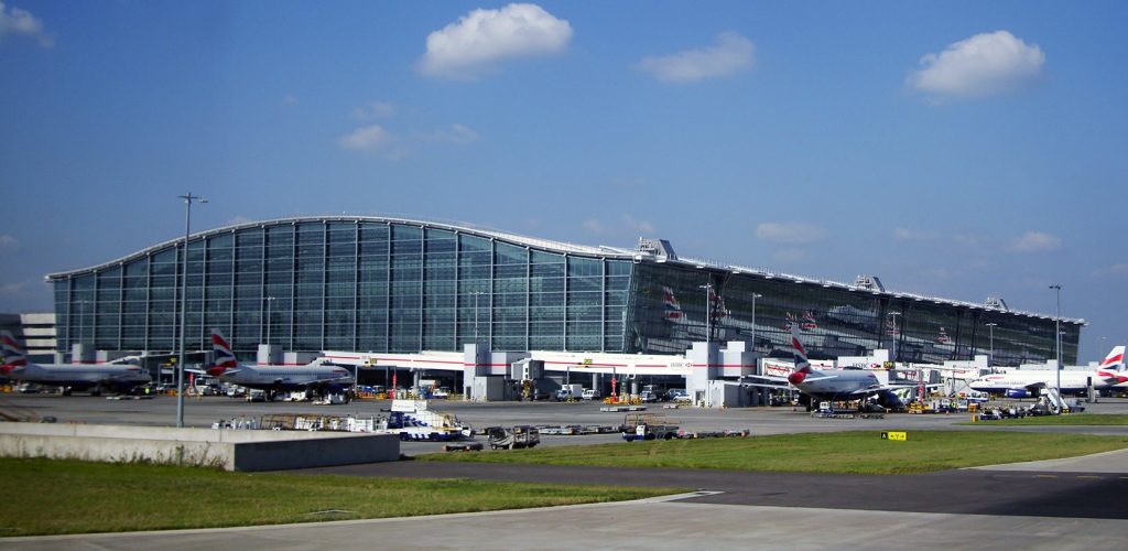 25 Works of Richard Rogers Every Architect should visit - Heathrow Terminal 5