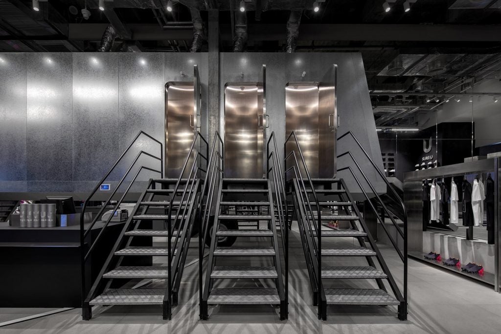 UPAR Flagship Store Lighting Design By GD-Lighting Design