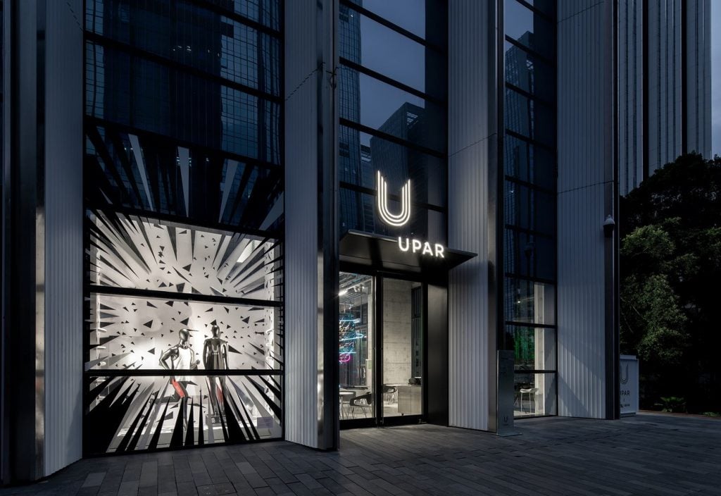 UPAR Flagship Store Lighting Design By GD-Lighting Design