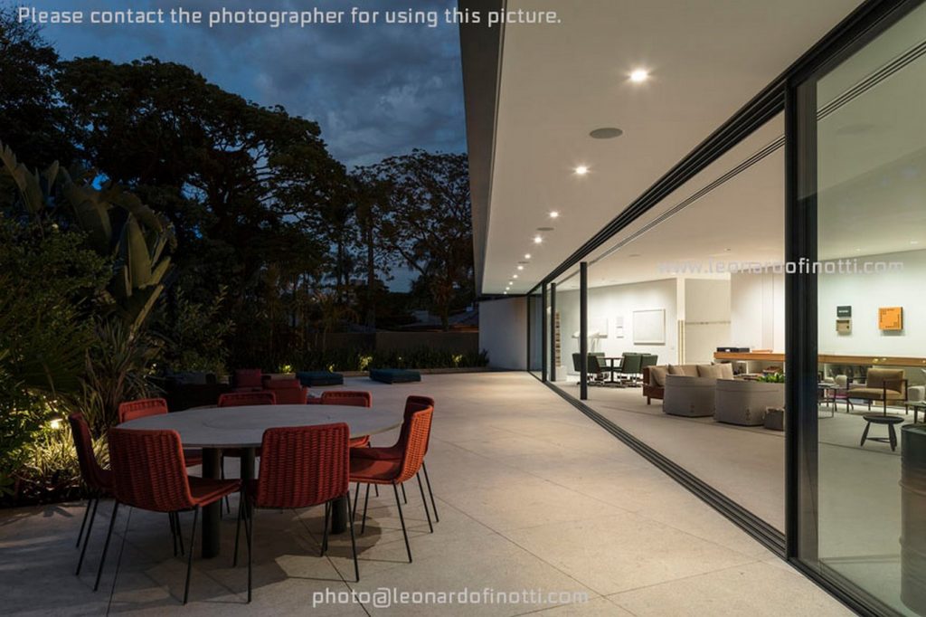 PM House By Bernardes Arquitetura