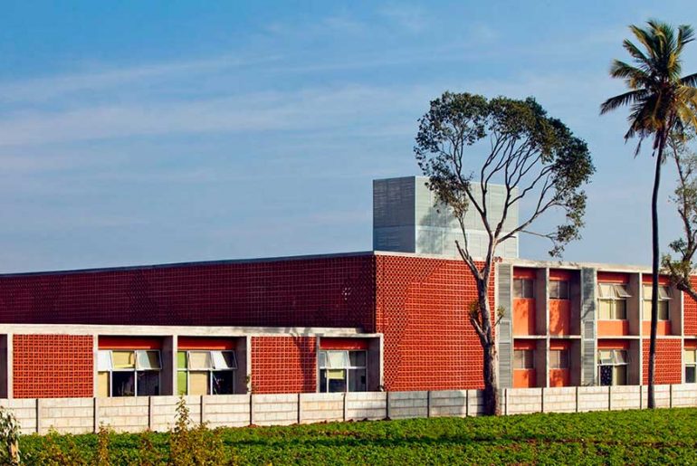 DPS Kindergarten School By Khosla Associates
