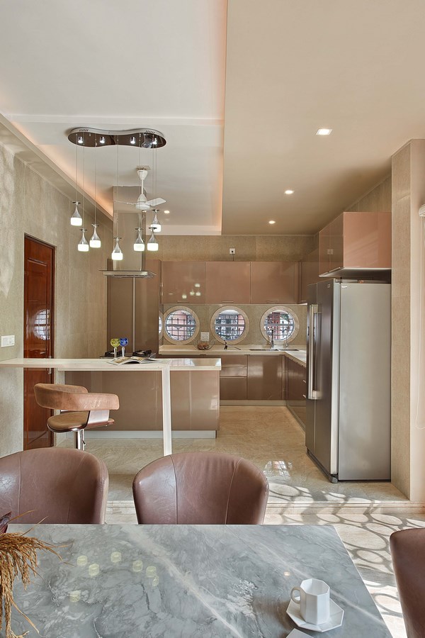 House by the Canal By Kham Consultants