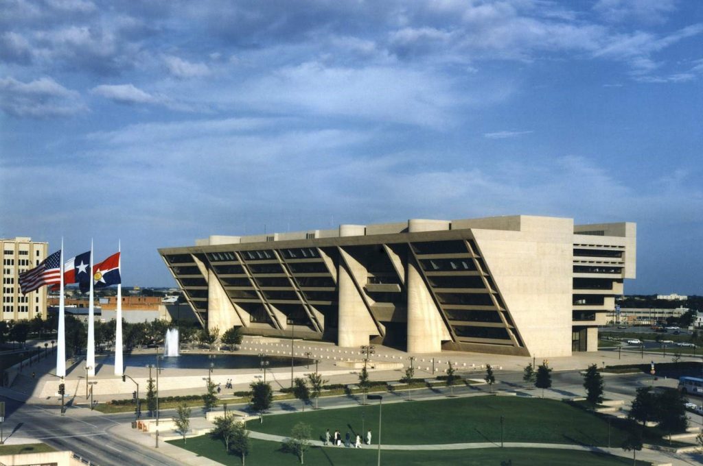 10 Highlights of Dallas Architecture - Dallas City Hall