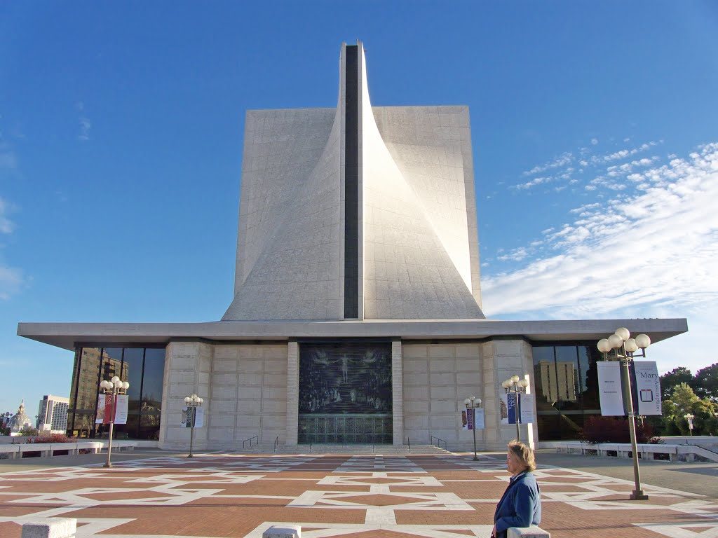 50 Famous Architects in the World of all Time - Pietro Belluschi_Cathedral of Saint Mary of the Assumption, California