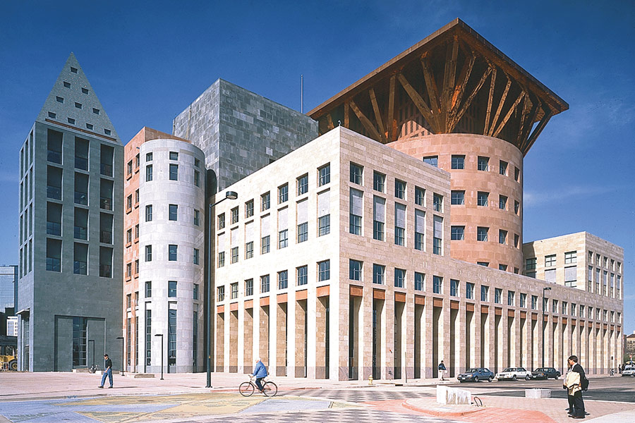 50 Famous Architects in the World of all Time - Michael Graves_Denver Public Library, Colarado