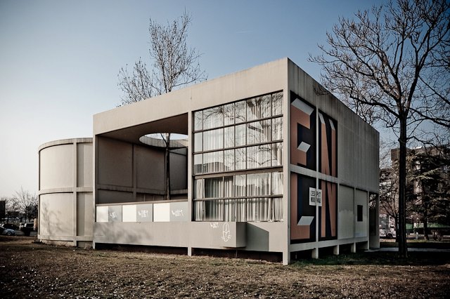 50 Famous Architects in the World of all Time - Le Corbusier_Esprit Nouveau Pavilio, Paris