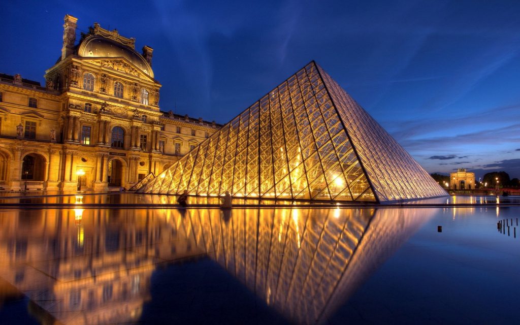 50 Famous Architects in the World of all Time - IM Pei_Louvre Pyramid, Paris