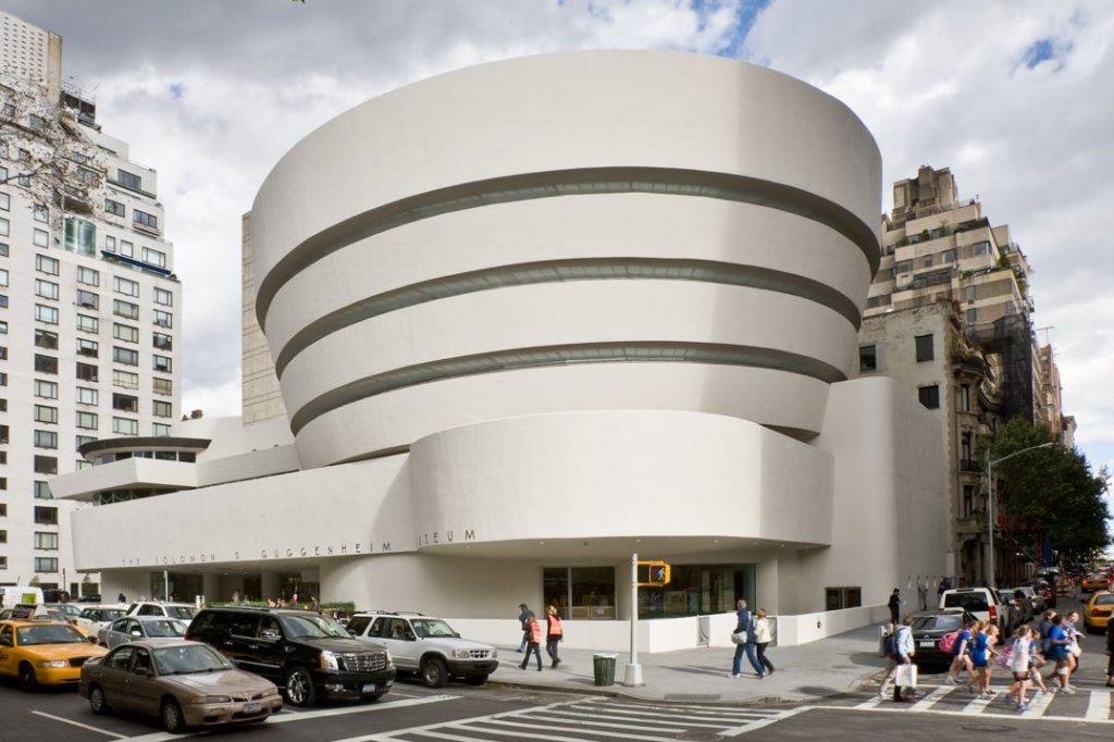 50 Famous Architects in the World of all Time - Frank L Wright_Guggenheim Museum, New York