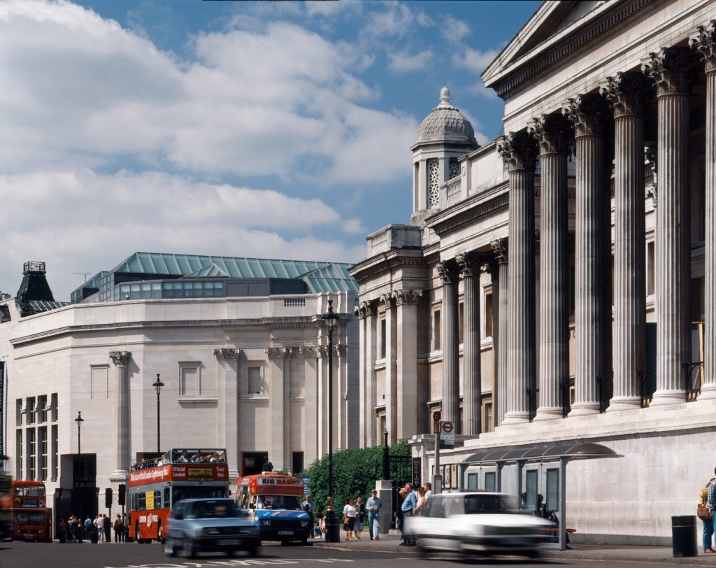 Robert Venturi - Sainsbury Wing, UK